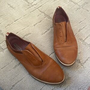 Pikolinos Oxford slip ons